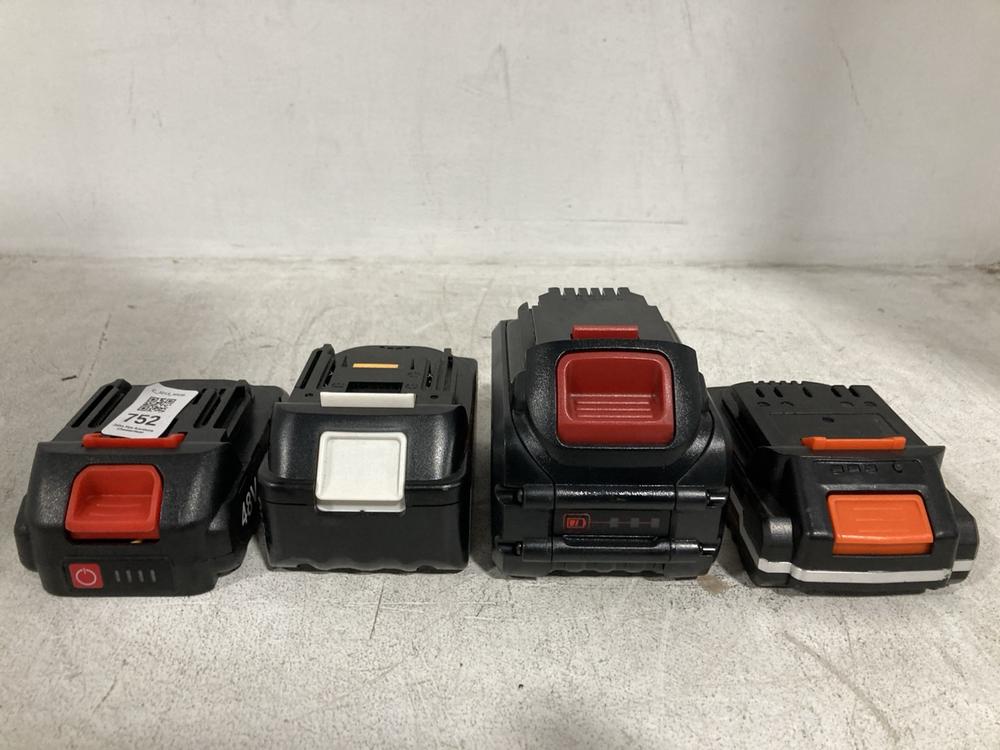 Lot 752  
            Chesterfield SR39 - Collection 

                
4 X ASSORTED BATTERIES TO INCLUDE MAKITA 29V LITHIUM ION BATTERY (COLLECTION ONLY...