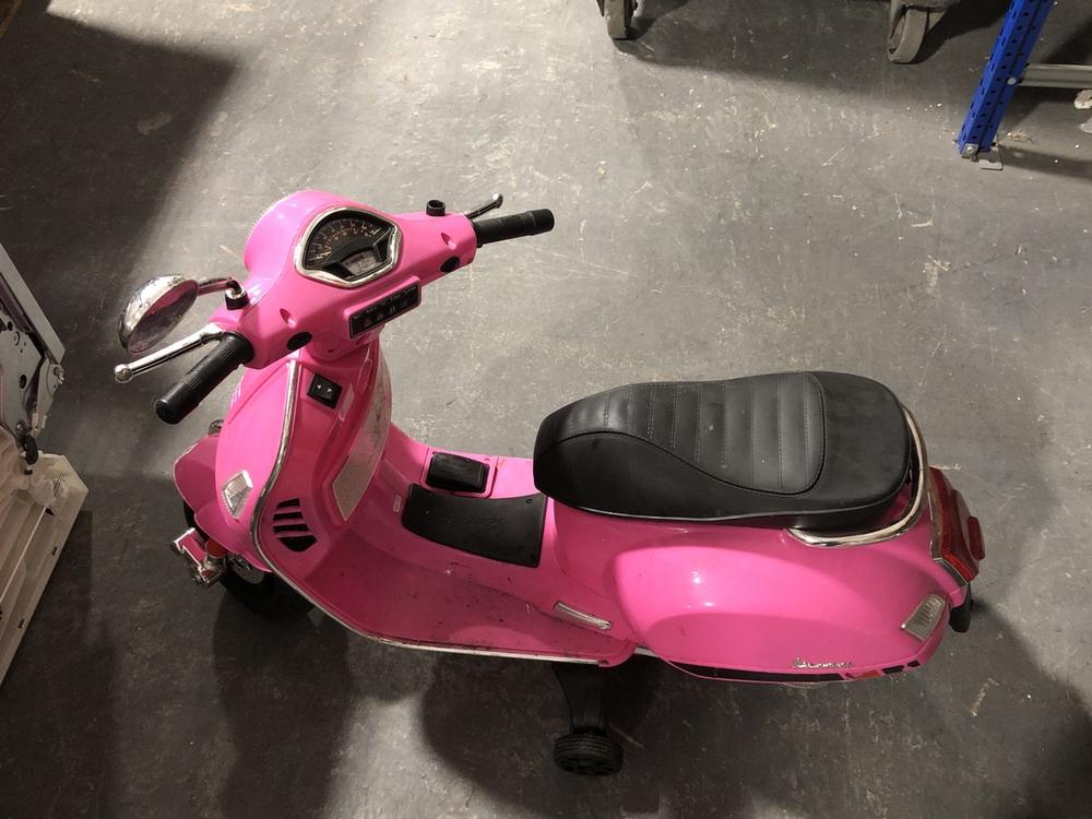 Lot 760  
            Chesterfield SR39 - Collection or Optional Delivery Available 

                
VESPA MOTORBIKE RIDE ON TOY IN PINK ORIGINAL RRP £139.99 (LOCATION: AR)