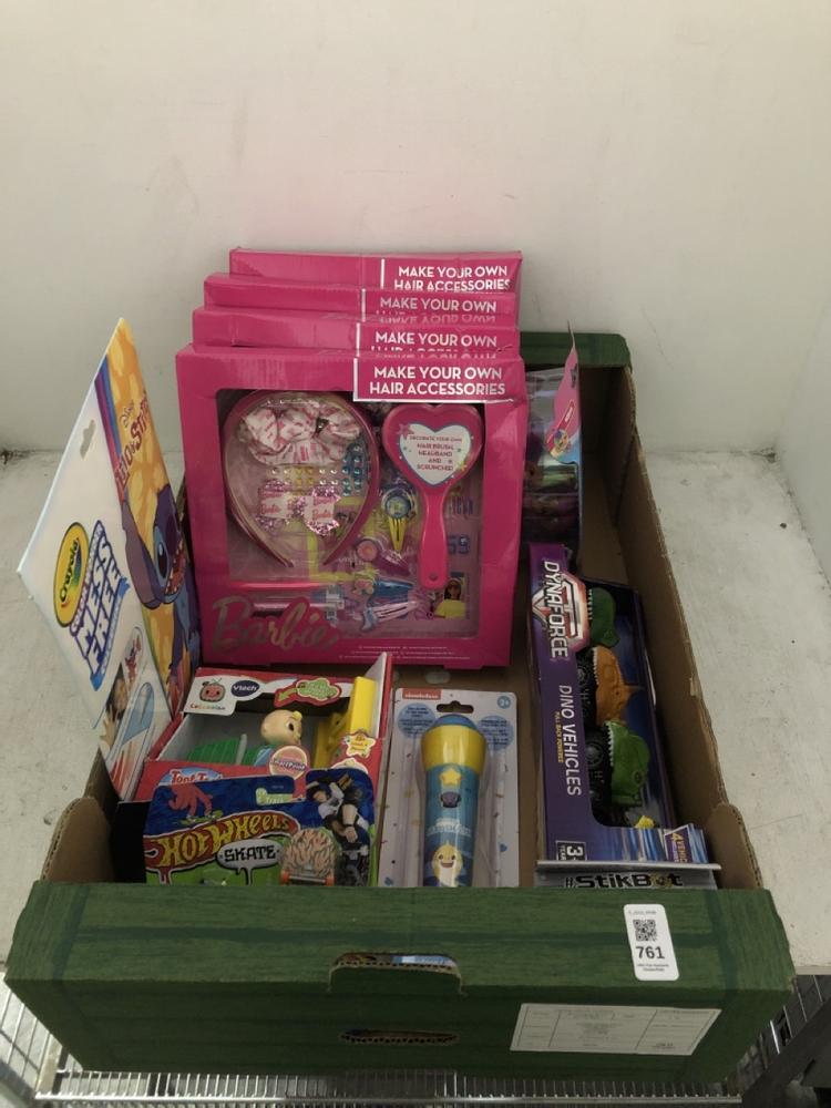 Lot 761  
            Chesterfield SR39 - Collection or Optional Delivery Available 

                
BOX OF ASSORTED TOYS TO INCLUDE FINGERLINGS (LOCATION: AR)