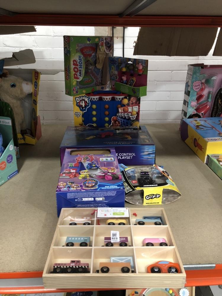 Lot 823  
            Chesterfield SR39 - Collection or Optional Delivery Available 

                
7 X ASSORTED TOYS TO INCLUDE GOO JITSU ENDERMAN (LOCATION: AR)