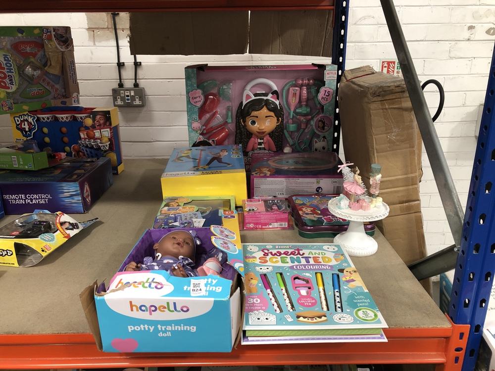 Lot 824  
            Chesterfield SR39 - Collection or Optional Delivery Available 

                
9 X ASSORTED TOYS TO INCLUDE HAPELLO POTTY TRAINING DOLL (LOCATION: AR)