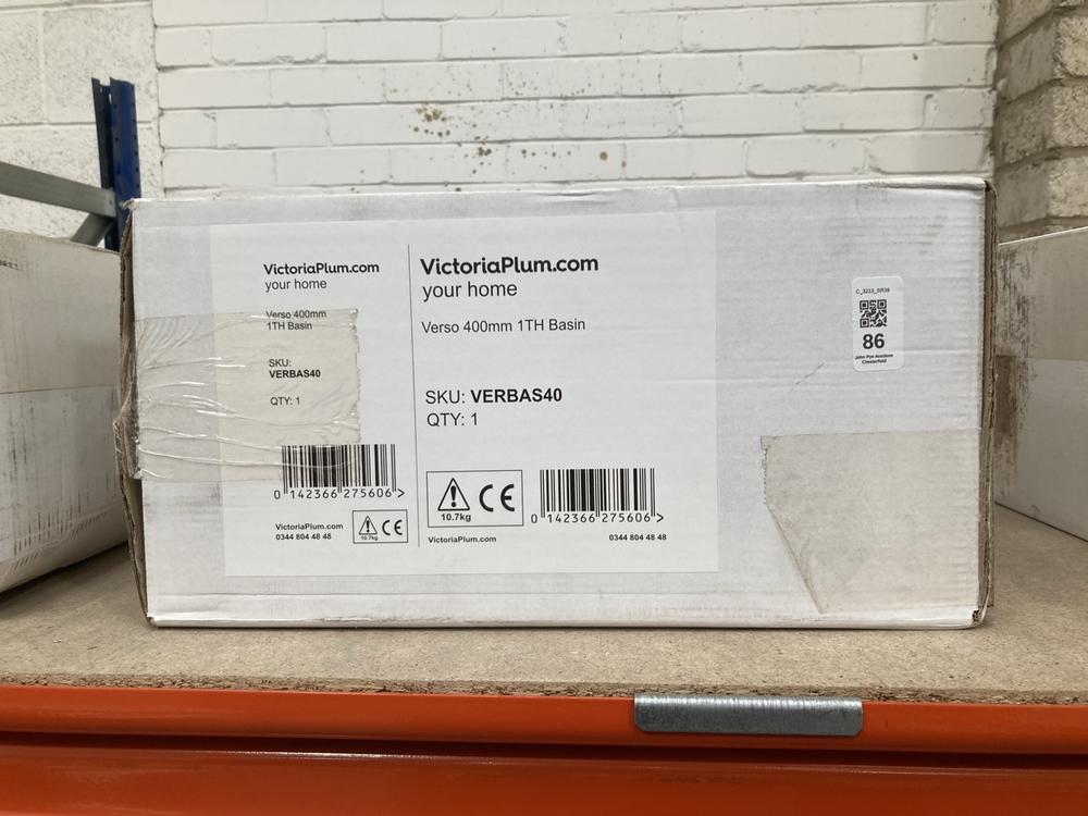 Lot 86  
            Chesterfield SR39 - Collection 

                
VICTORIAPLUM VERSO 400MM WIDTH X 350 MM LENGTH 1TH BASIN IN WHITE - ORIGINAL RRP ...