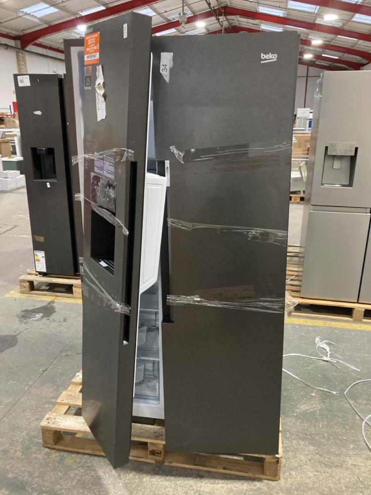 Lot 875  
            Chesterfield SR39 - Collection or Optional Delivery Available 

                
BEKO FREESTANDING AMERICAN STYLE FRIDGE FREEZER IN SILVER MODEL: G91661NE (LOCATI...