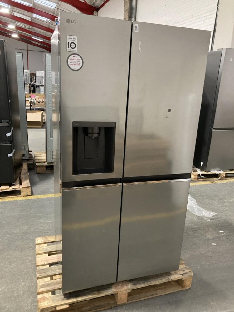 Lot 879  
            Chesterfield SR39 - Collection or Optional Delivery Available 

                
LG THINQ FREESTANDING AMERICAN STYLE FRIDGE FREEZER IN SILVER MODEL: GSLD80PZRD (...