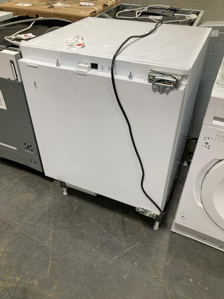 Lot 912  
            Chesterfield SR39 - Collection or Optional Delivery Available 

                
LOGIK FULLY INTEGRATED FREEZER IN WHITE MODEL: LIF60W23 ORIGINAL RRP- £229 (LOCAT...