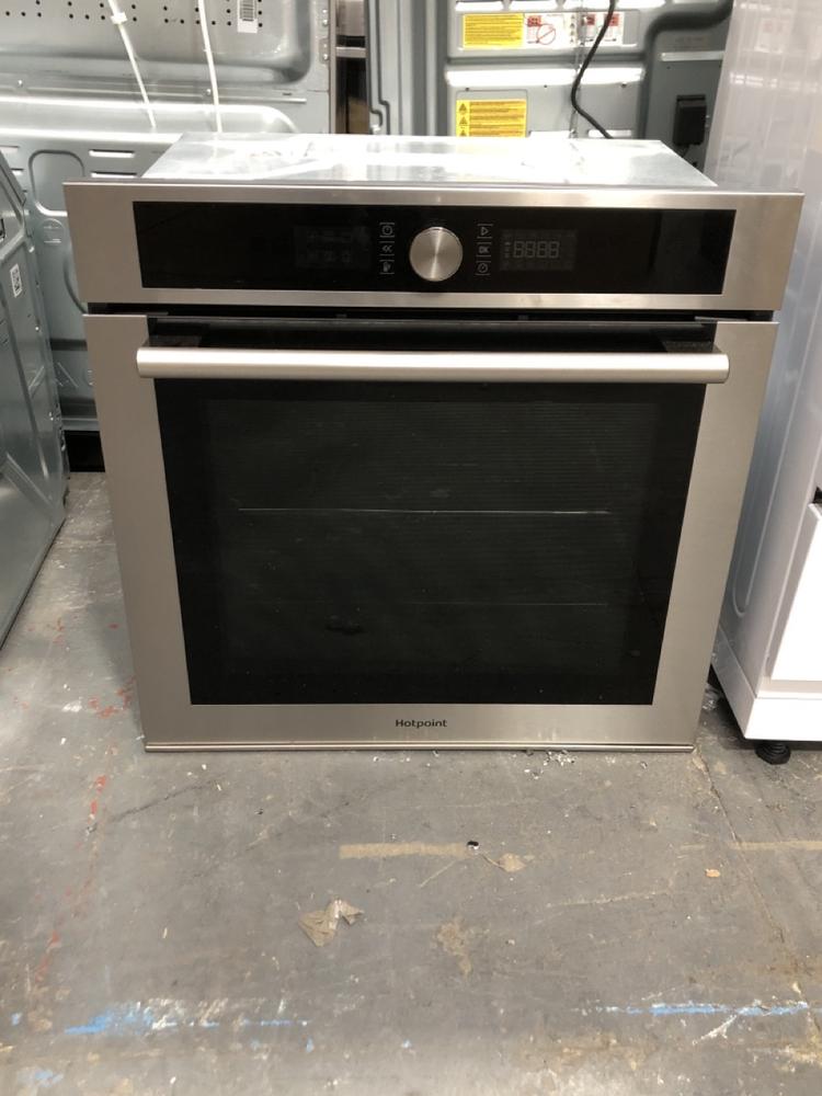 Lot 91  
            Chesterfield SR39 - Collection or Optional Delivery Available 

                
HOITPOINT BUILT IN SINGLE ELECTRIC OVEN IN STAINLESS STEEL MODEL: SI4854CIX ORIGI...