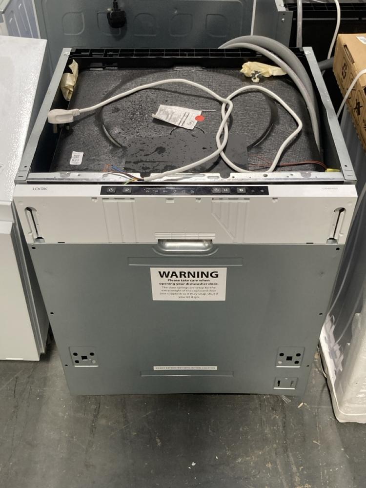 Lot 927  
            Chesterfield SR39 - Collection or Optional Delivery Available 

                
LOGIK FREESTANDING DISHWASHER IN WHITE MODEL: LDW60W23 ORIGINAL RRP- £219 (LOCATI...