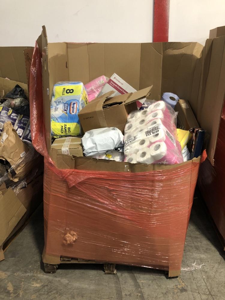 Lot 935  
            Chesterfield SR39 - Collection or Optional Delivery Available 

                
PALLET OF ASSORTED ITEMS TO INCLUDE MANN CAR FILTER (LOCATION: SR41) (KERBSIDE PA...