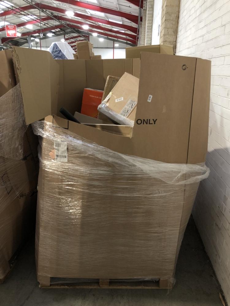 Lot 939  
            Chesterfield SR39 - Collection or Optional Delivery Available 

                
PALLET OF ASSORTED ITEMS TO INCLUDE LASSÃC VIDA DESIGNS RIANO 3 DRAWER CHEST IN ...