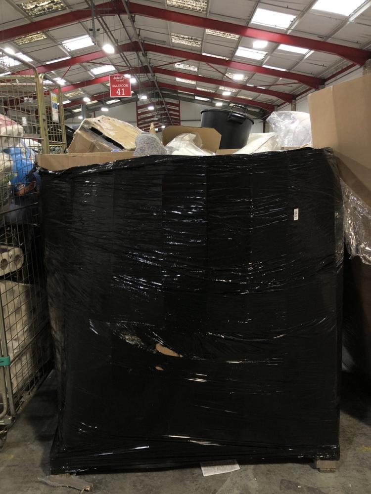 Lot 962  
            Chesterfield SR39 - Collection or Optional Delivery Available 

                
PALLET OF ASSORTED ITEMS TO INCLUDE PHOENIX LEMON TOILET TISSUE (LOCATION: SR41) ...
