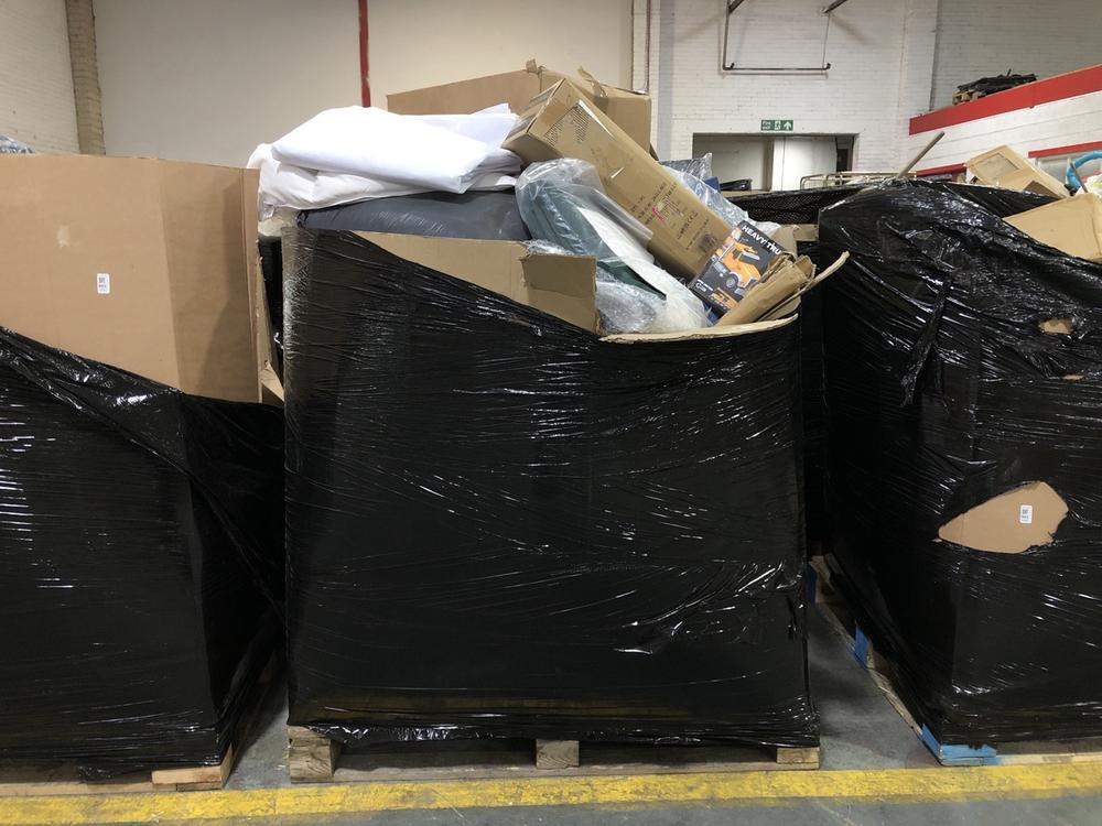Lot 982  
            Chesterfield SR39 - Collection or Optional Delivery Available 

                
PALLET OF ASSORTED ITEMS TO INCLUDE KING MATTRESS TOPPER IN WHITE (LOCATION: SR41...
