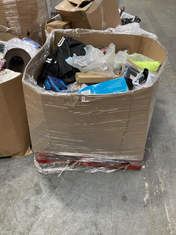 Lot 1004  
            Chesterfield SR38 - Collection or Optional Delivery Available 

                
PALLET OF ASSORTED ITEMS TO INCLUDE SIMPLE SOLUTION 100 PUPPY TRAINING PADS (LOCA...