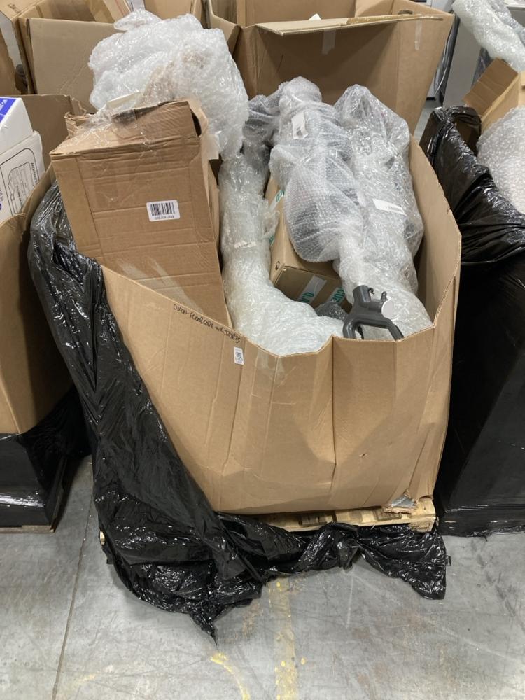 Lot 1019  
            Chesterfield SR38 - Collection or Optional Delivery Available 

                
PALLET OF ASSORTED ITEMS TO INCLUDE HOOVER UPRIGHT VACUUM (LOCATION: SR37)