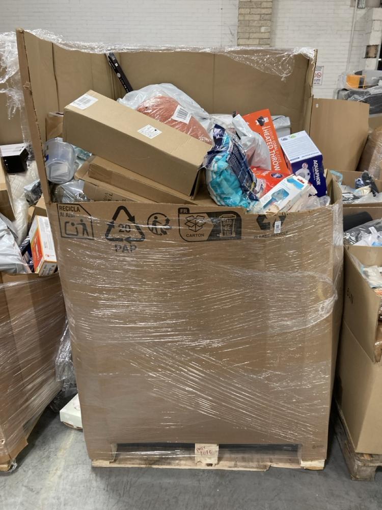 Lot 1029  
            Chesterfield SR38 - Collection or Optional Delivery Available 

                
PALLET OF ASSORTED ITEMS TO INCLUDE SILENTNIGHT DOUBLE ELECTRIC BLANKET (LOCATION...