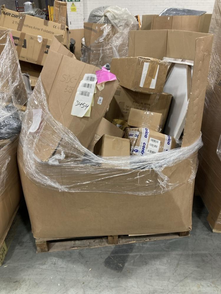 Lot 1036  
            Chesterfield SR38 - Collection or Optional Delivery Available 

                
PALLET OF ASSORTED ITEMS TO INCLUDE EVERYDAY SILVER BOW TREE (LOCATION: SR37)