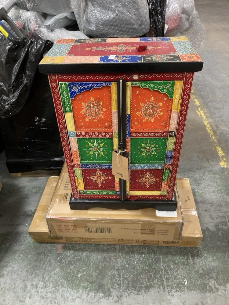 Lot 1050  
            Chesterfield SR38 - Collection or Optional Delivery Available 

                
3 X ASSORTED ITEMS TO INCLUDE VIDA XL MULTI COLOURED UNIT (LOCATION: SR37)