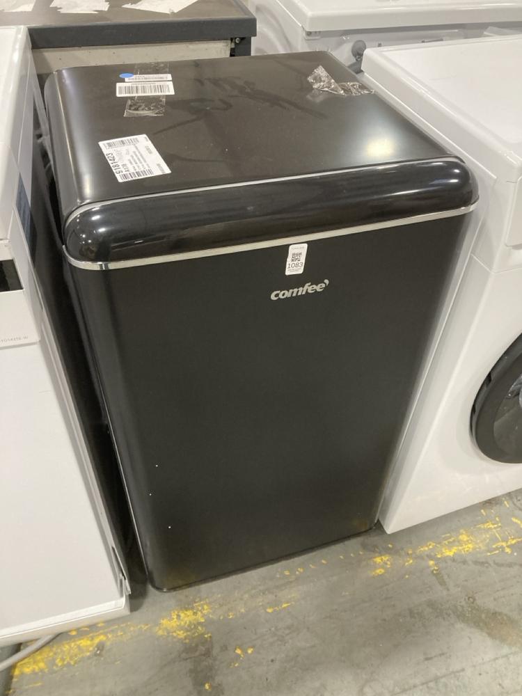 Lot 1083  
            Chesterfield SR38 - Collection or Optional Delivery Available 

                
COMFEE 93L UNDER COUNTER FRIDGE IN BLACK - MODEL NO. RCD93BL2UKRT(E) - ORIGINAL R...