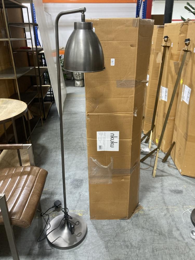 Lot 109  
            Chesterfield SR38 - Collection or Optional Delivery Available 

                
NKUKU MUTURI FLOOR LAMP - AGED BRONZE - ONE SIZE - ITEM NO. ML5201 - ORIGINAL RRP...