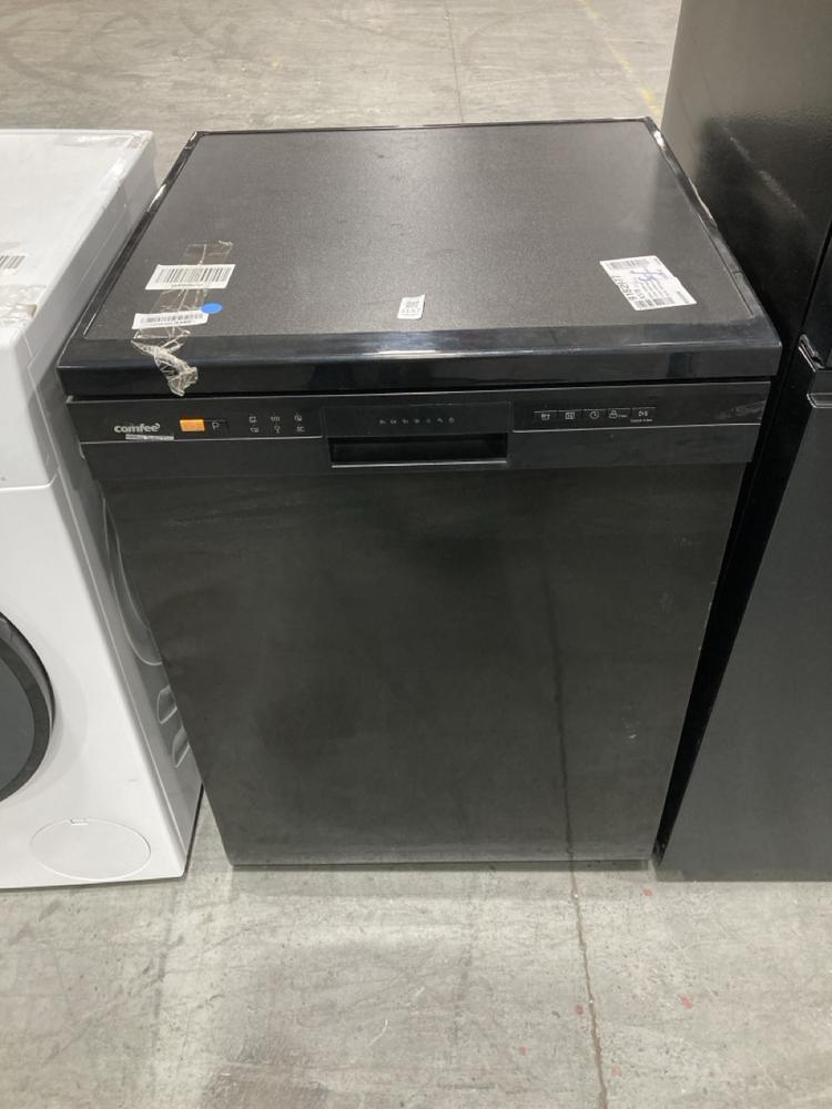 Lot 1157  
            Chesterfield SR38 - Collection or Optional Delivery Available 

                
COMFEE 60CM FREESTANDING DISHWASHER IN BLACK - MODEL NO. CDWPF1201PB-UK - ORIGINA...