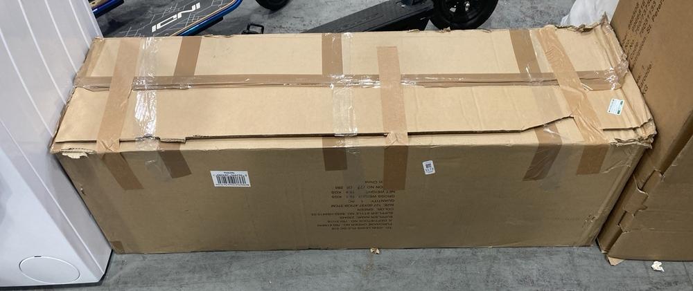 Lot 1173  
            Chesterfield SR38 - Collection or Optional Delivery Available 

                
JOHN LEWIS 7FT PRE LIT CHRISTMAS TREE IN GREEN (LOCATION: SR37)