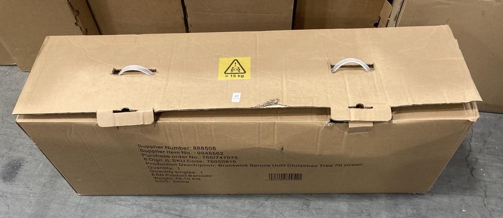 Lot 1179  
            Chesterfield SR38 - Collection or Optional Delivery Available 

                
JOHN LEWIS 7 FT UNLIT CHRISTMAS TREE IN GREEN (LOCATION: SR37)