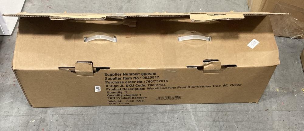 Lot 1183  
            Chesterfield SR38 - Collection or Optional Delivery Available 

                
JOHN LEWIS 6FT PRE LIT CHRISTMAS TREE IN GREEN (LOCATION: SR37)