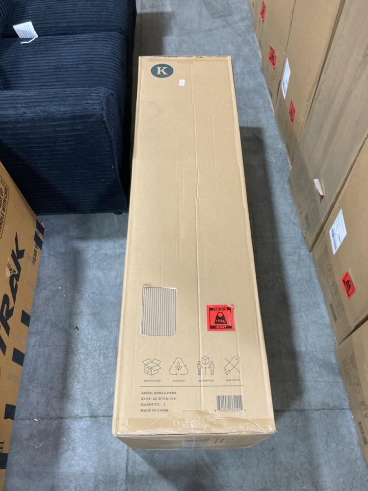 Lot 164  
            Chesterfield SR38 - Collection or Optional Delivery Available 

                
ZINUS MEMORY FOAM MATTRESS SIZE KING 150 X 200 X 25 CM IN WHITE - MODEL NO. AK-BT...