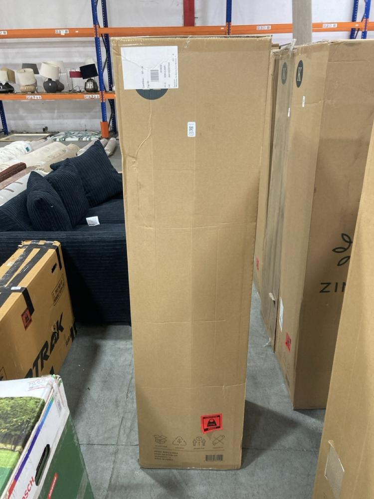 Lot 165  
            Chesterfield SR38 - Collection or Optional Delivery Available 

                
ZINUS MEMORY FOAM MATTRESS SIZE KING 150 X 200 X 25 CM IN WHITE - MODEL NO. AK-BT...