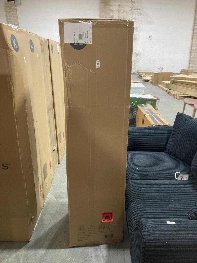 Lot 170  
            Chesterfield SR38 - Collection or Optional Delivery Available 

                
ZINUS MEMORY FOAM MATTRESS SIZE KING 150 X 200 X 25 CM IN WHITE - MODEL NO. AK-BT...