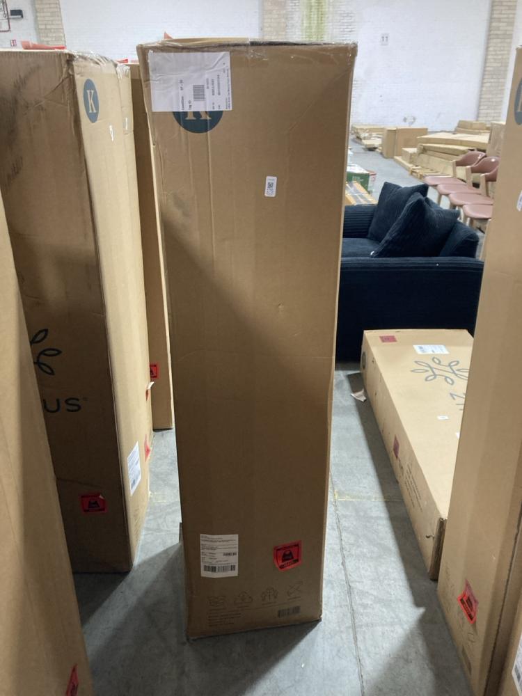 Lot 175  
            Chesterfield SR38 - Collection or Optional Delivery Available 

                
ZINUS MEMORY FOAM MATTRESS SIZE KING 150 X 200 X 25 CM IN WHITE - MODEL NO. AK-BT...