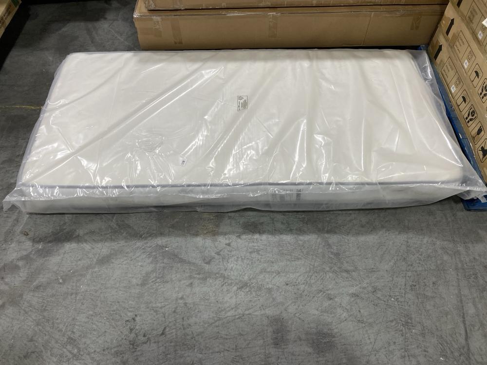 Lot 286  
            Chesterfield SR38 - Collection or Optional Delivery Available 

                
JOHN LEWIS LITTLE HOME 15CM DEEP POCKET QUILTED MATTRESS SIZE SINGLE (LOCATION: S...