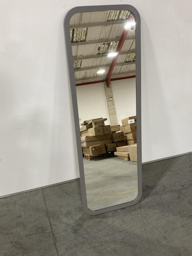 Lot 30  
            Chesterfield SR38 - Collection 

                
DFS ROUNDED RECTANGLE WALL MIRROR IN MODERN GREY FRAME (COLLECTION ONLY) (LOCATIO...