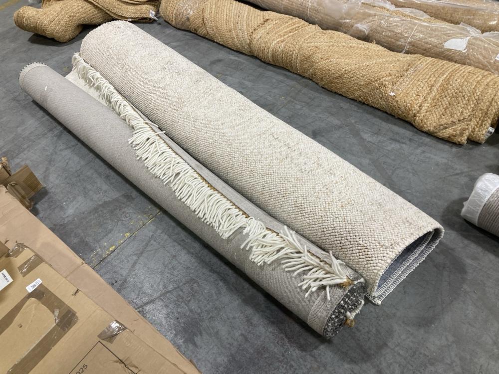 Lot 316  
            Chesterfield SR38 - Collection or Optional Delivery Available 

                
LA REDOUTE NAGA FRINGED WOOL RUG 200 X 290 CM IN MULTI - ORIGINAL RRP £550 TO INC...