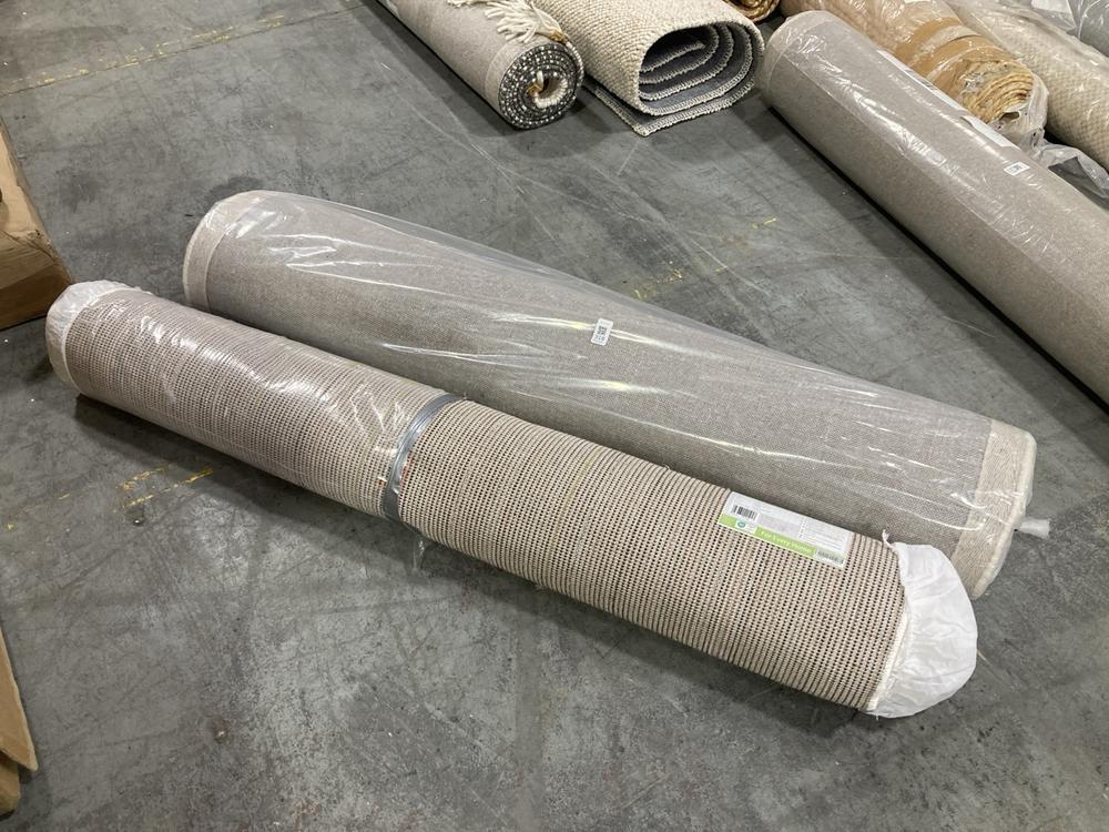 Lot 318  
            Chesterfield SR38 - Collection or Optional Delivery Available 

                
LA REDOUTE ILENA WOOL RUG 120 X 170 CM IN ECRU - ORIGINAL RRP £190 TO INCLUDE THI...