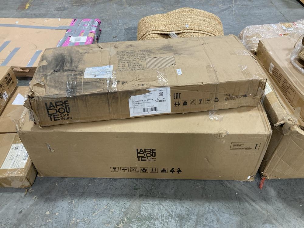 Lot 350  
            Chesterfield SR38 - Collection or Optional Delivery Available 

                
LA REDOUTE TOPIM VINTAGE WALNUT VENEER DESK IN GREEN / WALNUT - ORIGINAL RRP £650...