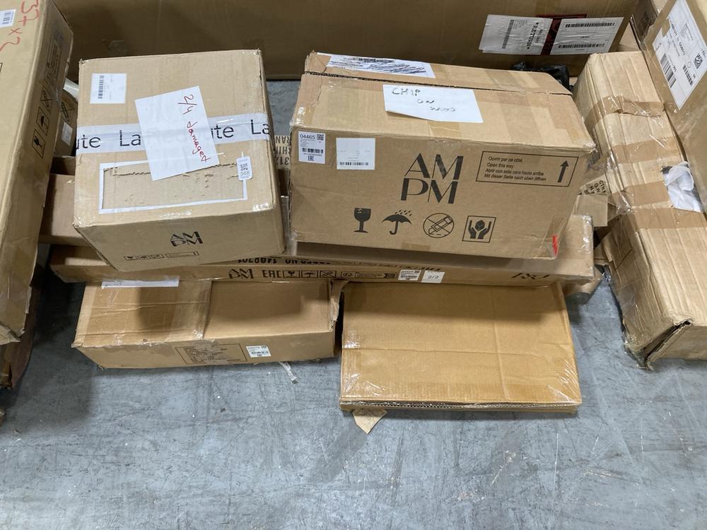 Lot 368  
            Chesterfield SR38 - Collection or Optional Delivery Available 

                
6 X ASSORTED ITEMS TO INCLUDE LA REDOUTE VESPER SOLID WALNUT 1 DRAWER FLOATING BE...