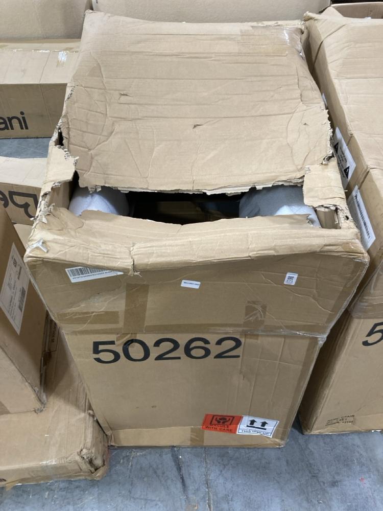 Lot 371  
            Chesterfield SR38 - Collection or Optional Delivery Available 

                
BELIANI SET OF 6 DINING CHAIRS IN PLASTIC WOOD GREY FINISH - ITEM NO. 50262 (LOCA...