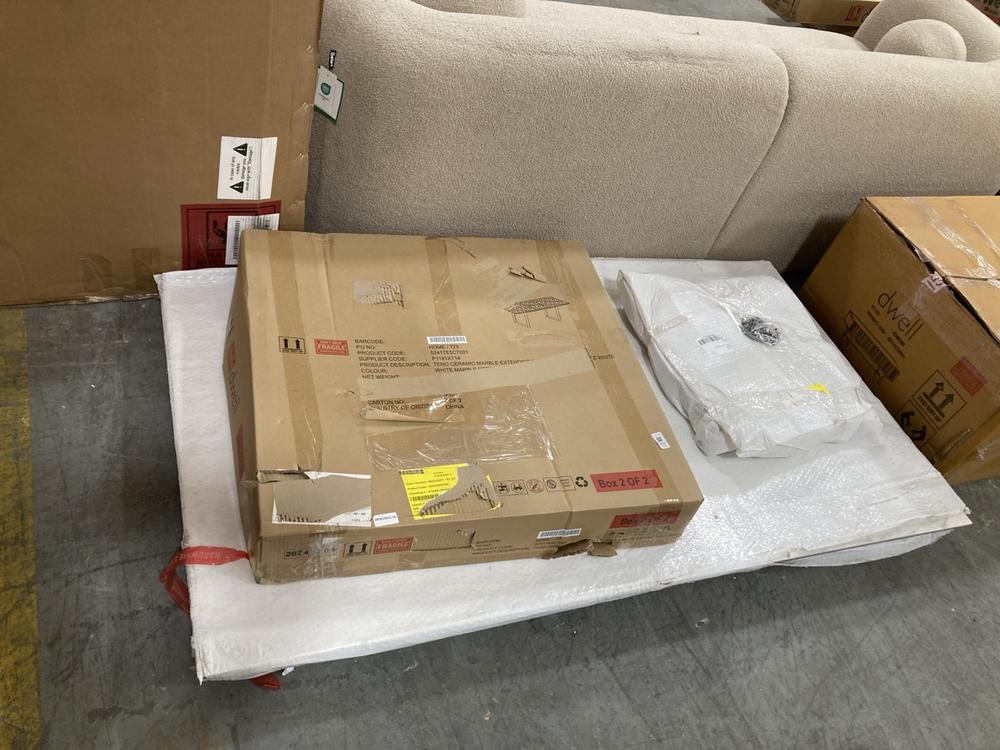 Lot 444  
            Chesterfield SR38 - Collection 

                
DFS CERAMIC MARBLE EXTENDING DINING TABLE IN WHITE - ORIGINAL RRP £899 (COLLECTIO...