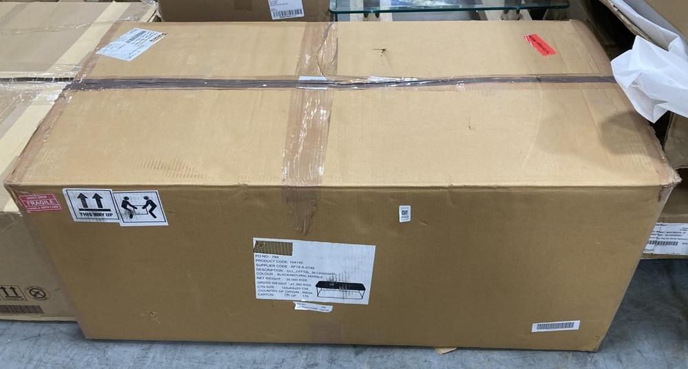 Lot 460  
            Chesterfield SR38 - Collection 

                
DFS COFFEE TABLE IN BLACK / NATURAL MARBLE (COLLECTION ONLY) (LOCATION: SR38 B6)