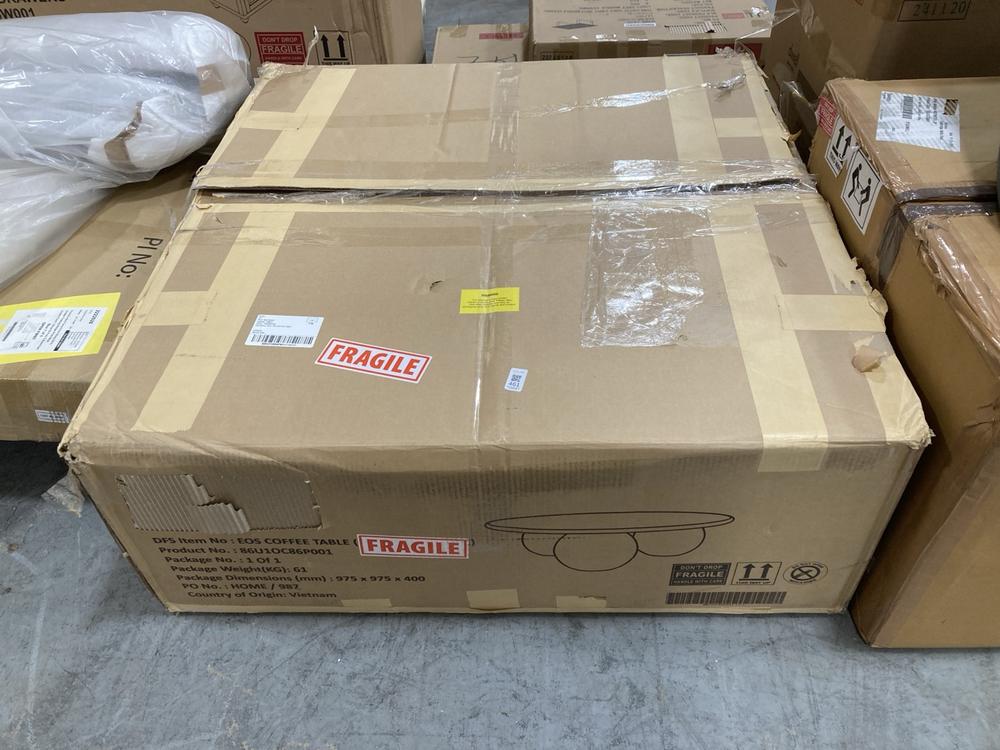 Lot 461  
            Chesterfield SR38 - Collection 

                
DFS COFFEE TABLE IN TRAVERTINE (COLLECTION ONLY) (LOCATION: SR38 B6) (BBSUF5BB42H)