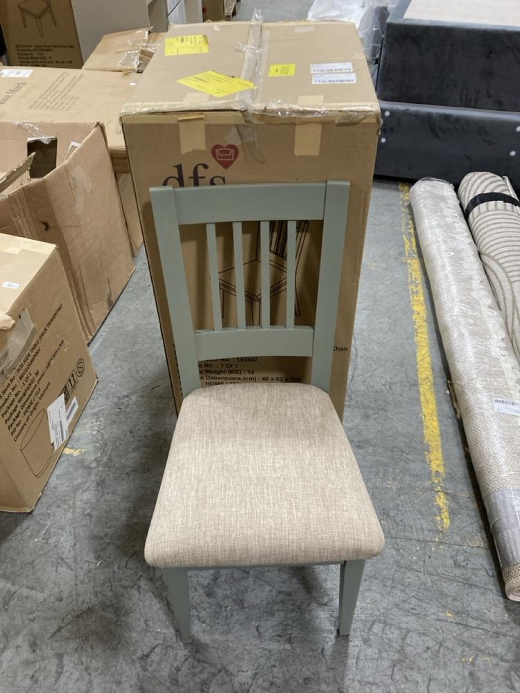 Lot 487  
            Chesterfield SR38 - Collection or Optional Delivery Available 

                
DFS SET OF 2 SLAT BACK UPHOLSTERED DINING CHAIR IN MUTED GREEN / BEIGE - ORIGINAL...