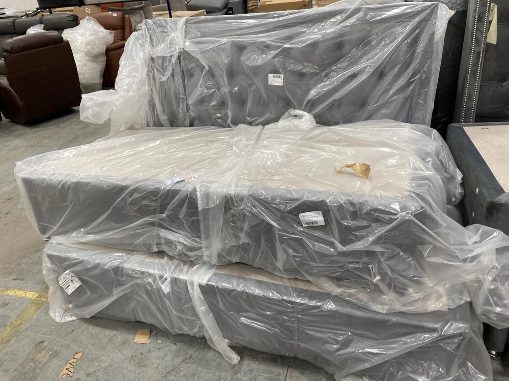 Lot 498  
            Chesterfield SR38 - Collection or Optional Delivery Available 

                
DFS SUPER KING SIZE 4 DRAWER BED FRAME IN GRANITE VELVET FEEL FABRIC - ORIGINAL R...