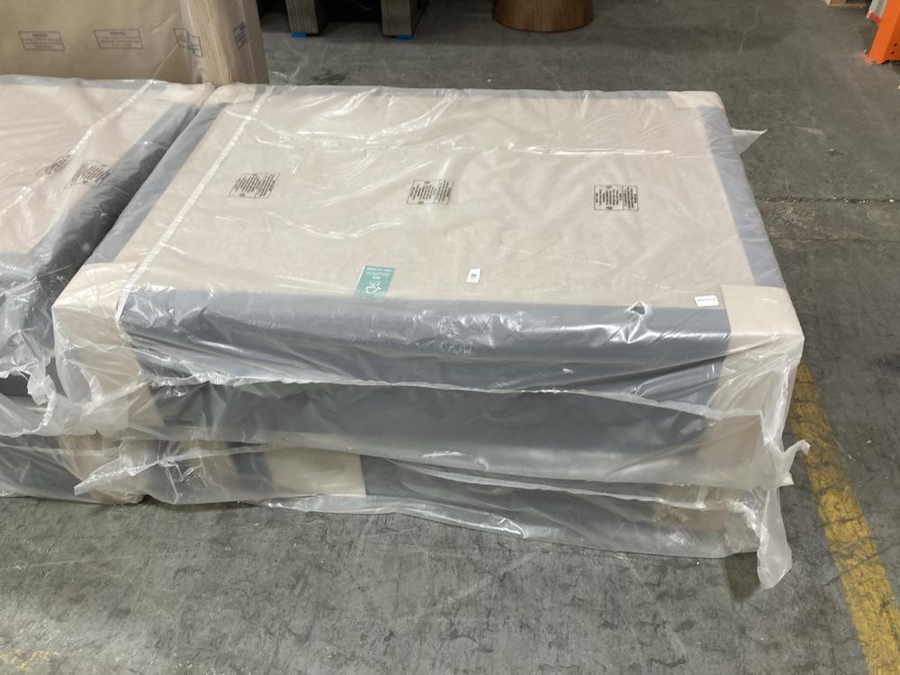 Lot 507  
            Chesterfield SR38 - Collection or Optional Delivery Available 

                
DFS 135CM DIVAN BED BASE IN SLATE GREY VELVET FEEL FABRIC (LOCATION: SR38 B5)