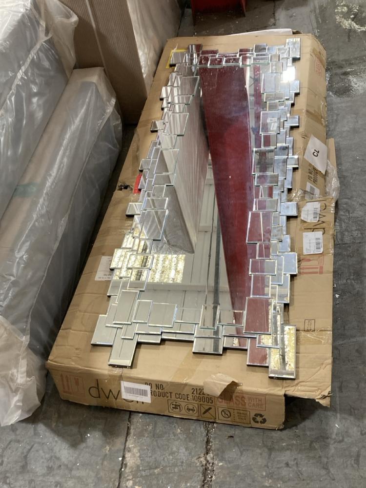 Lot 521  
            Chesterfield SR38 - Collection 

                
DFS RECTANGULAR ABSTRACT WALL MIRROR - ORIGINAL RRP £159 (COLLECTION ONLY) (LOCAT...