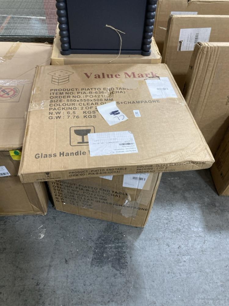 Lot 539  
            Chesterfield SR38 - Collection 

                
DFS END TABLE IN CLEAR GLASS / CHAMPAGNE (COLLECTION ONLY) (LOCATION: SR38 B4)