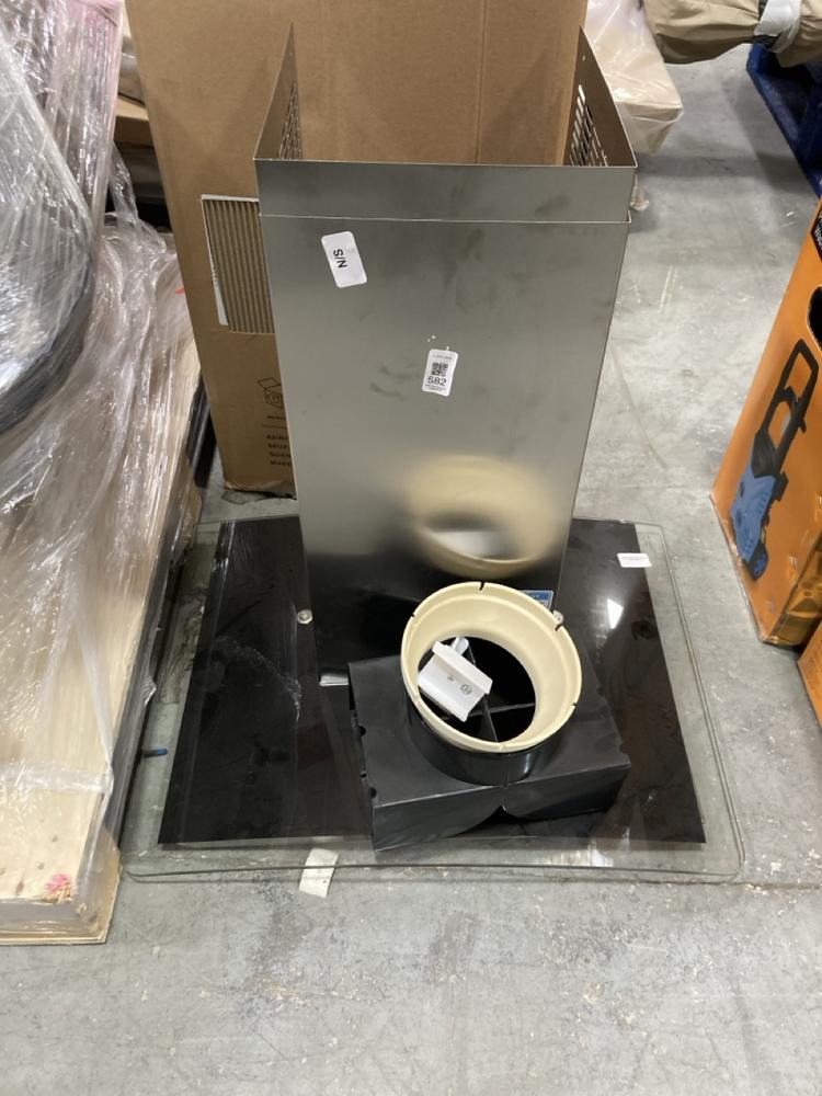 Lot 582  
            Chesterfield SR38 - Collection 

                
SAMSUNG CURVED GLASS CHIMNEY HOOD IN STAINLESS STEEL - MODEL NO. NK24M5070CS - OR...