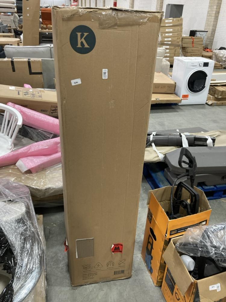 Lot 583  
            Chesterfield SR38 - Collection or Optional Delivery Available 

                
ZINUS KING SIZED HYBRID MEMORY FOAM MATTRESS - MODEL NO. AK-BTCM-10K - ORIGINAL R...