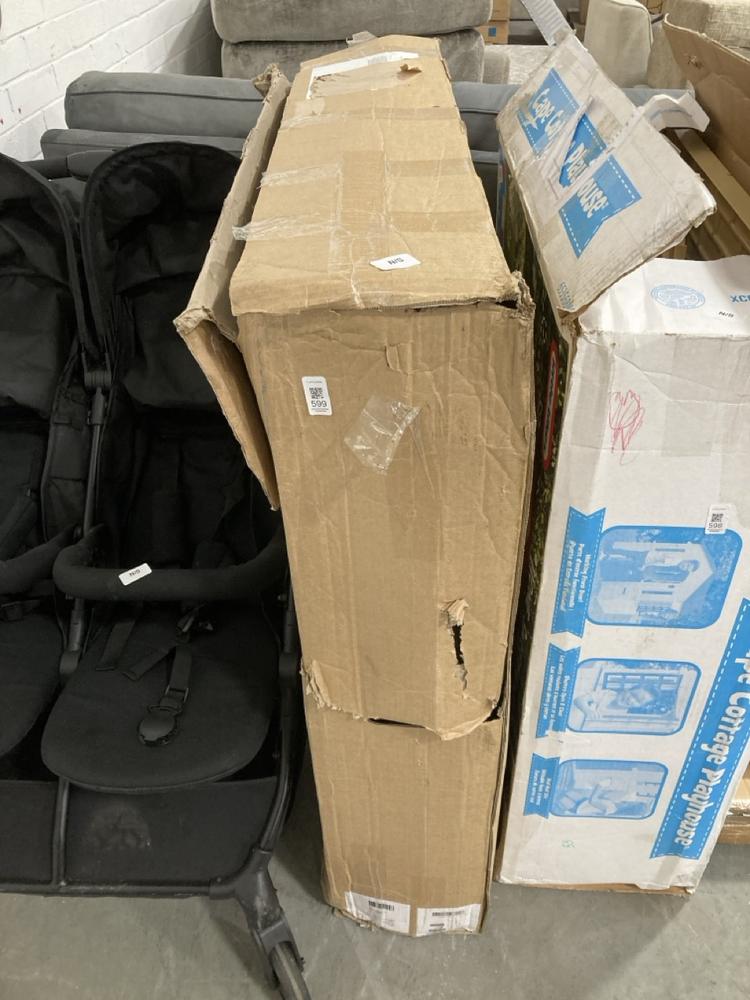 Lot 599  
            Chesterfield SR38 - Collection or Optional Delivery Available 

                
SMOBY MAISON NATURE PLAYHOUSE AND KITCHEN