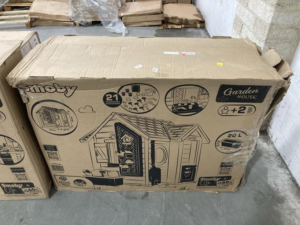 Lot 601  
            Chesterfield SR38 - Collection or Optional Delivery Available 

                
SMOBY LIFE GARDEN HOUSE PLAY HOUSE