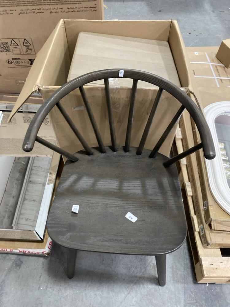 Lot 616  
            Chesterfield SR38 - Collection or Optional Delivery Available 

                
CRAFT DINING CHAIR MOCHA OAK 540X520X760MM - ITEM NO. 529958 TO INCLUDE ARTISAN S...